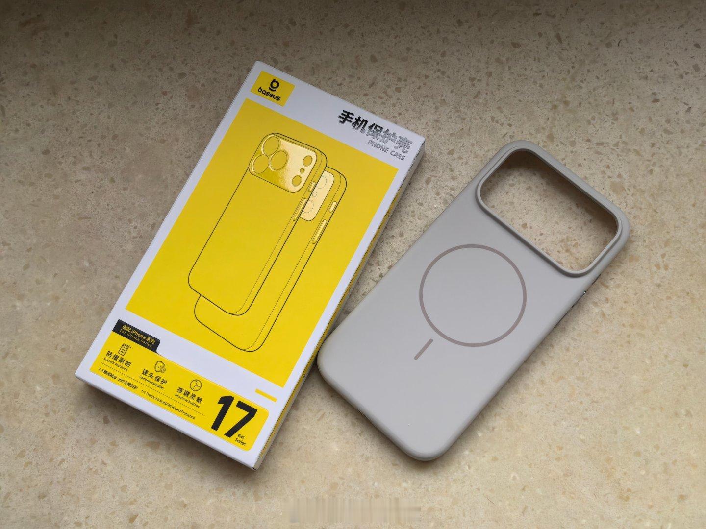 原装编织保护壳实在太烂了，我果断换了个倍思的，手感很不错[微笑]苹果 ​​​