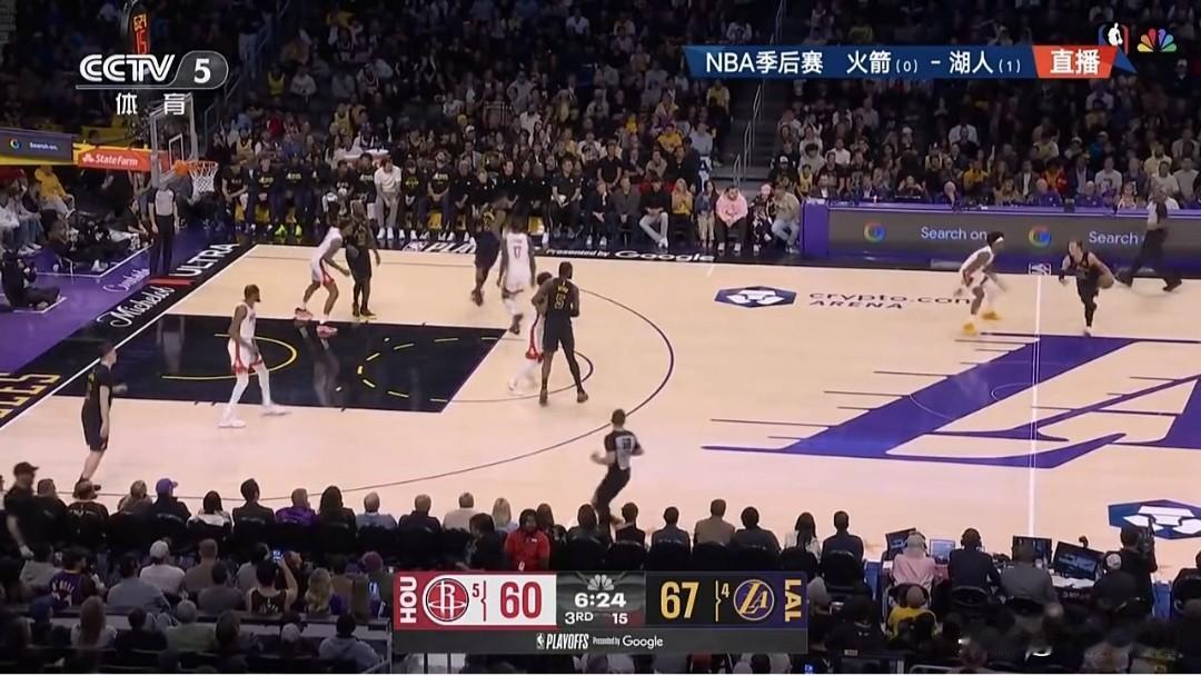 NBA季后赛（第二场）湖人2-0领先火箭。
  4月22日下午，NBA季后赛湖人