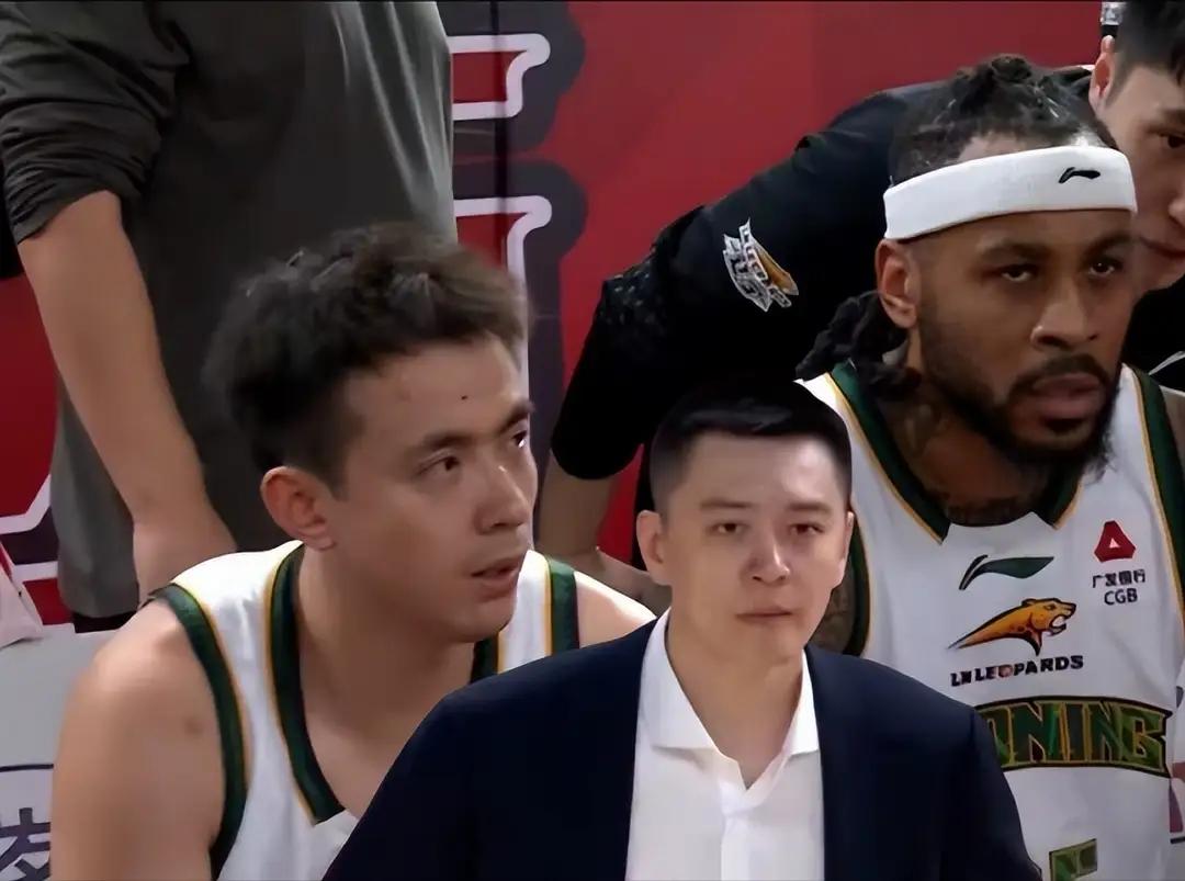 CBA联赛连续多场恶战，下一位下课的主教练会是谁呢？