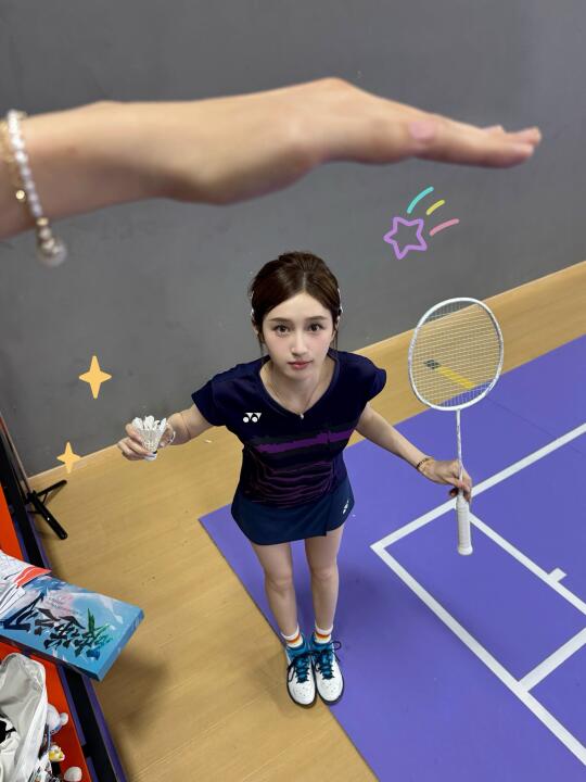 解锁羽毛球拍照新姿势🏸