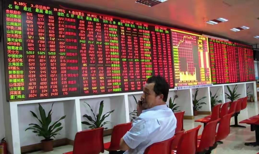 我国具身智能市场规模将突破万亿元在今年的链博会上，具身智能产业链上下游企业组团亮