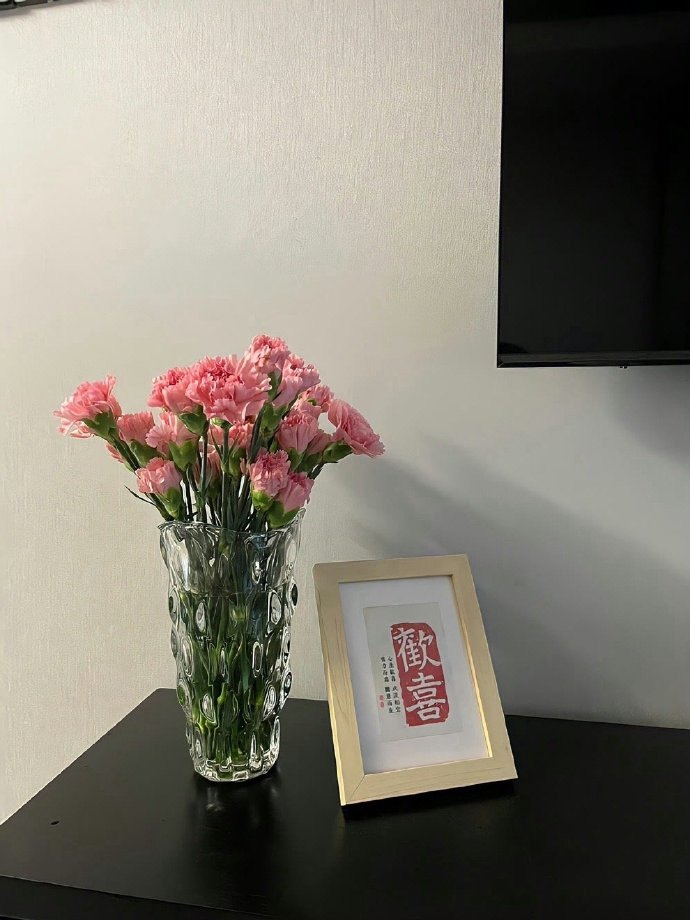 生活中我主动买单只有两个原因：一是我不想欠别人的情 因为几乎不会再见 二是我看重