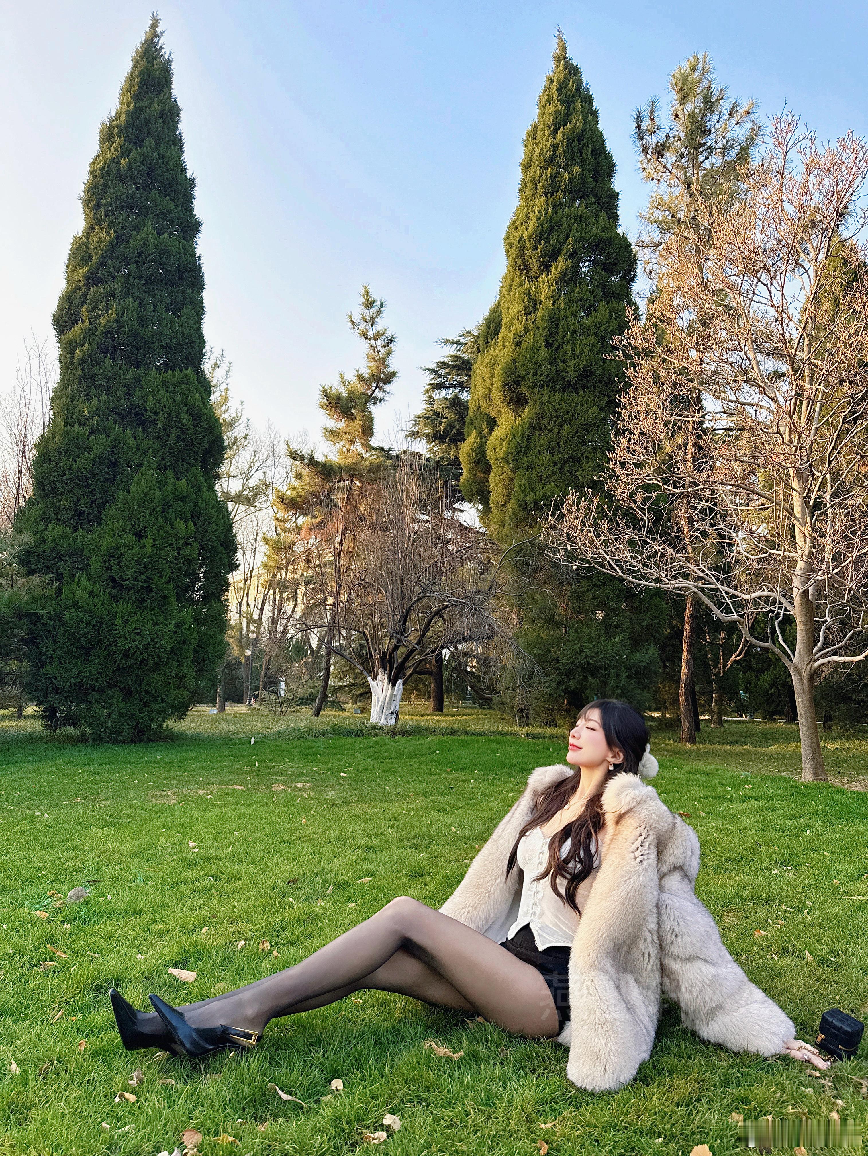 冬至欢愉 常乐常安🥟燕亚轩今天穿什么涞觅,不止丝滑