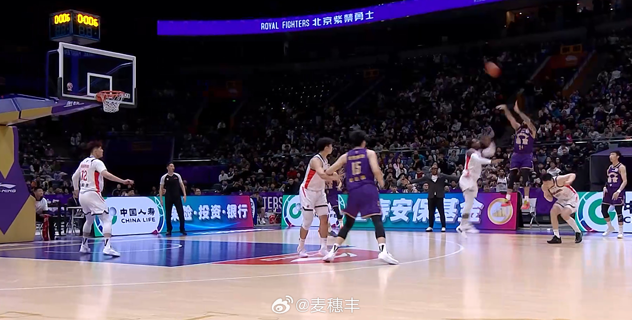 卧槽，里勒三分绝杀！龙狮还是功亏一篑啊…北控男篮vs龙狮男篮