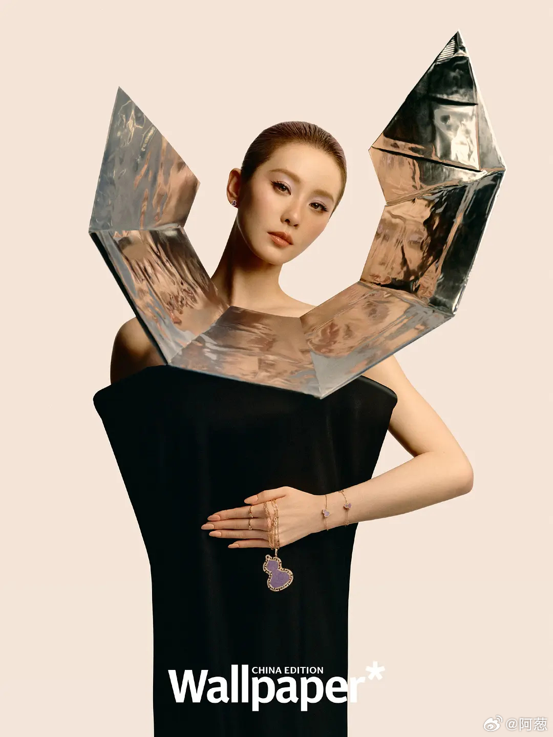 刘诗诗，好标准的大光明，好美丽的一颗美妆蛋。 ​​​