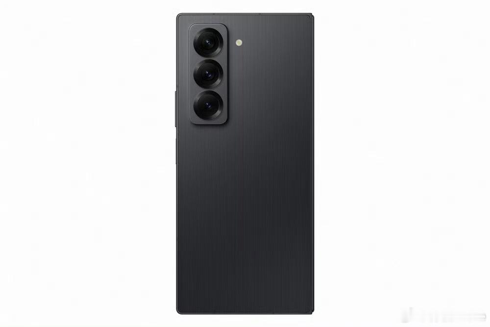 #哪个手机品牌审美最在线#你要说外观和CMF设计，苹果、三星、华为都做的挺好的。