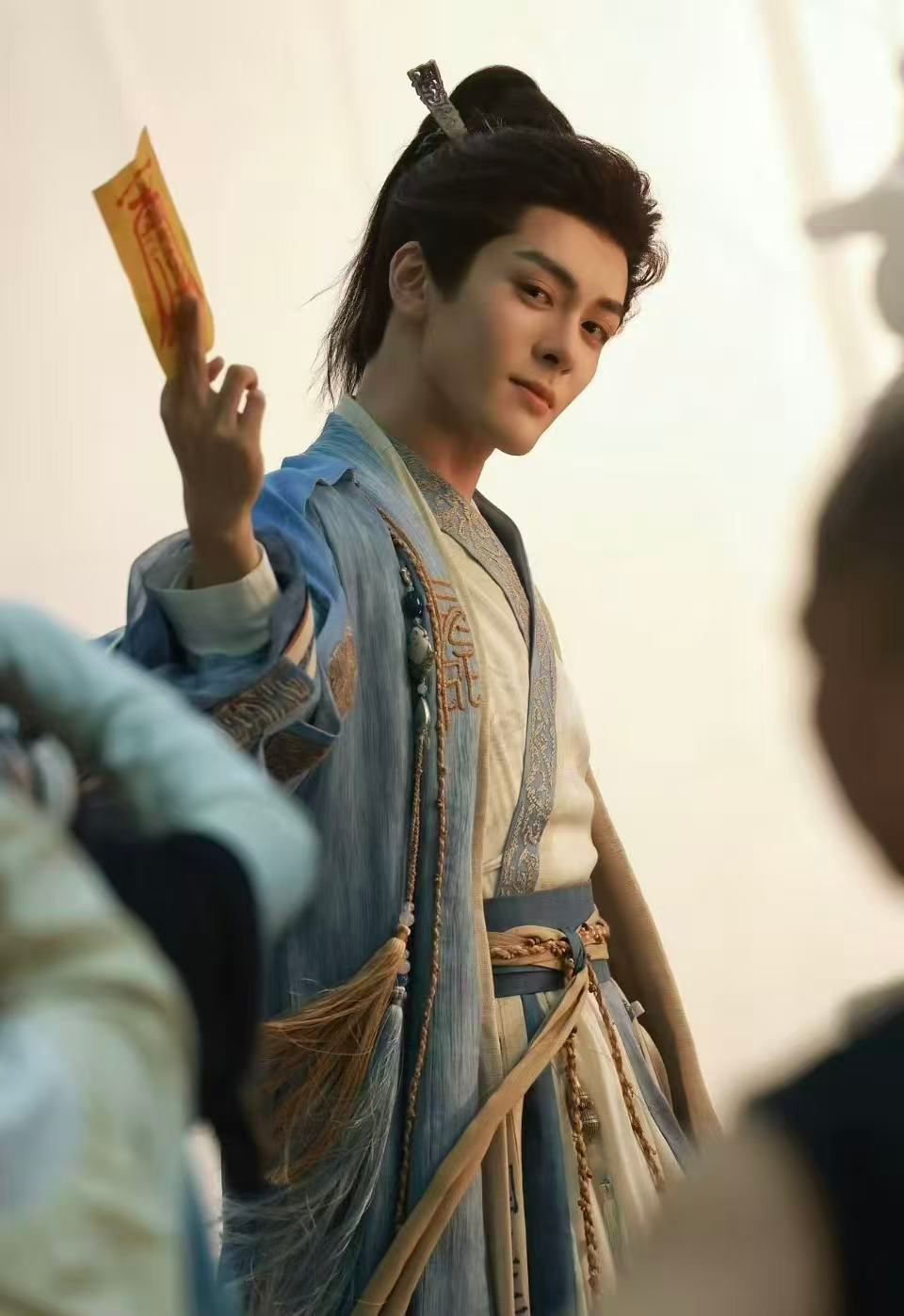 曾舜晞攻玉蔺承佑路透曾舜晞攻玉蔺承佑妆造攻玉开拍了？！曾舜晞蔺承佑路透上线！ 