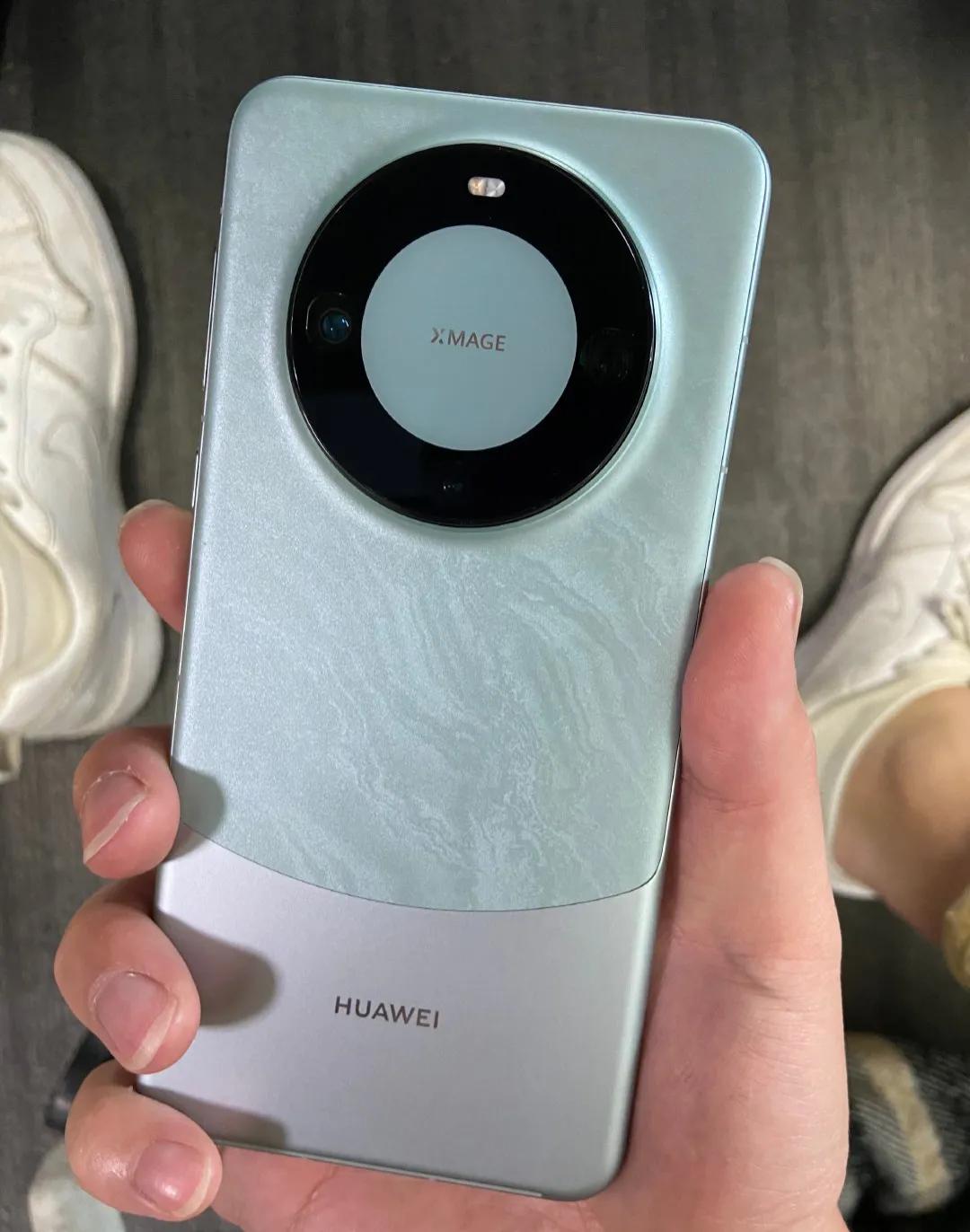 苹果这次真的慌了
国产手机厂商今年集体腾飞
摊牌了不装了，全部放大招！
谁也没有