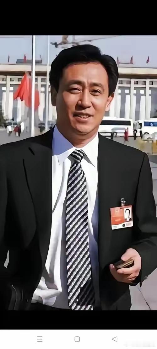 不见刀刃，何以不是行凶？——巨额贪腐凭什么天然免死？当前法律界有一种颇为流行的论
