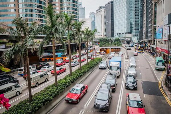 【“粤车南下”香港政策正式公布 广东4城私家车可直接开进香港市区】据央视新闻报道
