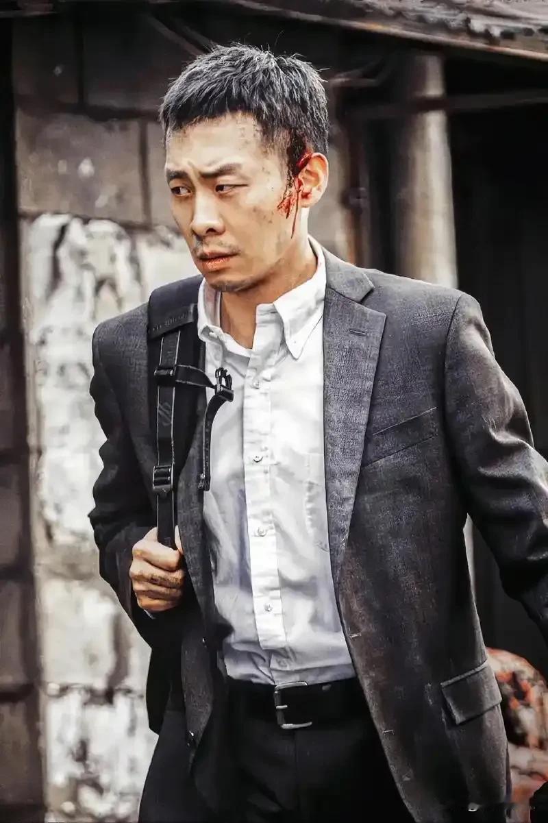 张颂文和张译谁的演技厉害?张颂文，张译 张颂文与张译皆为演技派演员。张颂文表演细