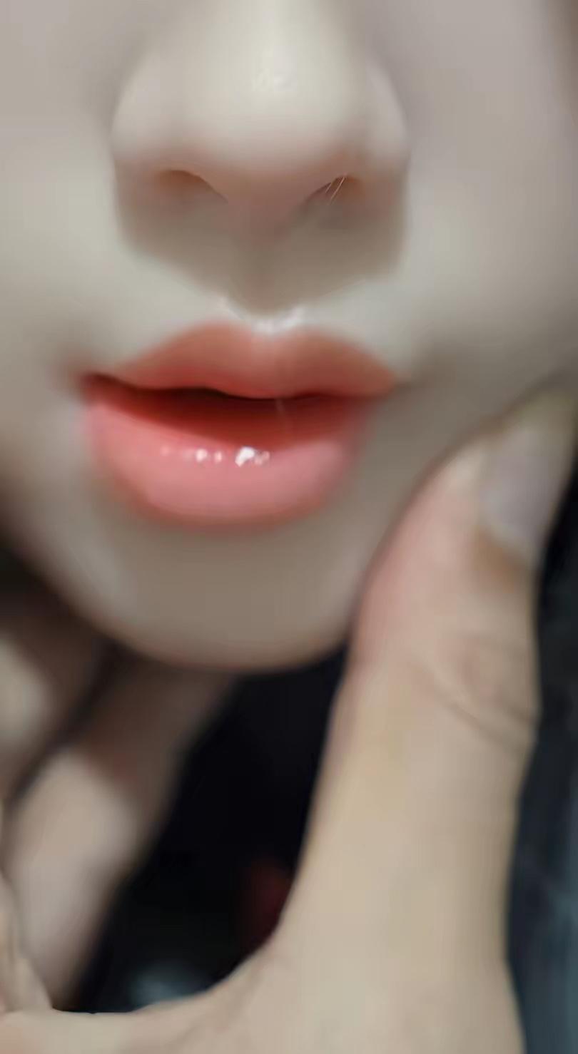 这下踢到铁板了！一男子为了解决生理需求，在网上花3700元买了一个仿真娃娃，商品