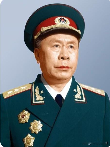 他是开国上将，28岁任黄埔军校教官，桃李满天下。56岁任解放军军事审判庭庭长。5