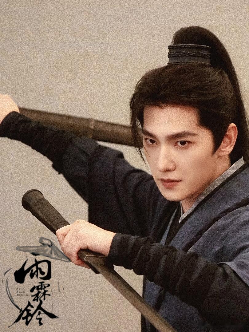杨洋把武指头套打掉了 日常被杨洋打戏狠狠惊艳，动作流畅一气呵成，实打实功底真不是