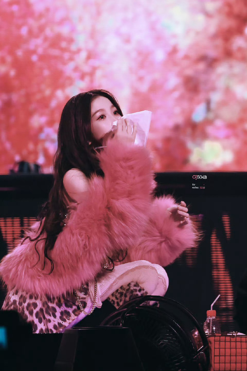 喜欢你很幸福，谢谢你成为虞书欣，生日快乐，我会永远爱你。