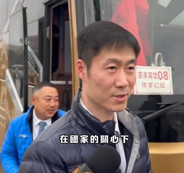 面对这3个问题，王励勤回答的是不是太官方？

面对记者的连环采访，乒协主席王励勤