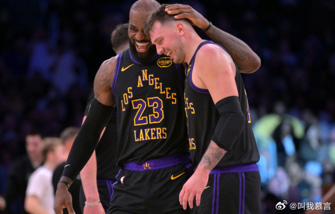 1月14日讯 NBA常规赛，湖人半场81-60领先老鹰。自由撰稿人张佳玮对此进行