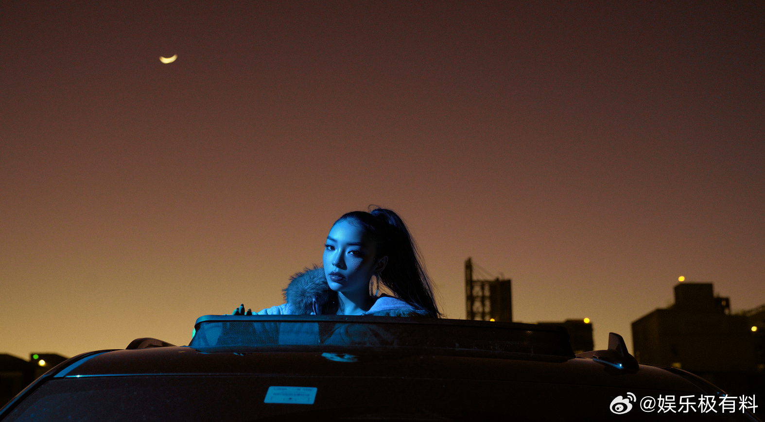 看VaVa的老照片梦回2017、VaVa的老照片信息量好大谁被VaVa老照片戳中