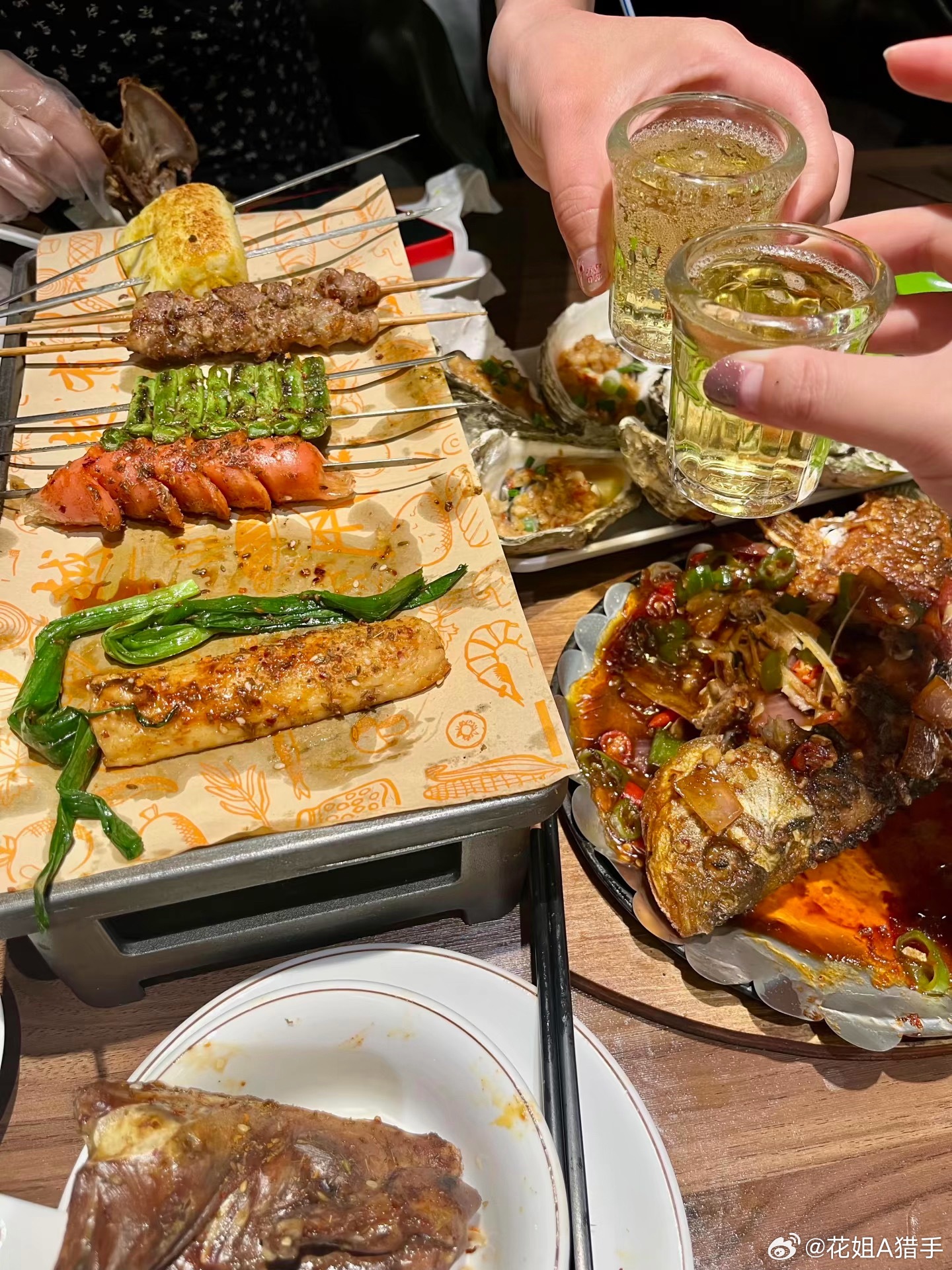 烤串配酒，天下我有，随便喝点！有点点微醺,有点点开心夜宵