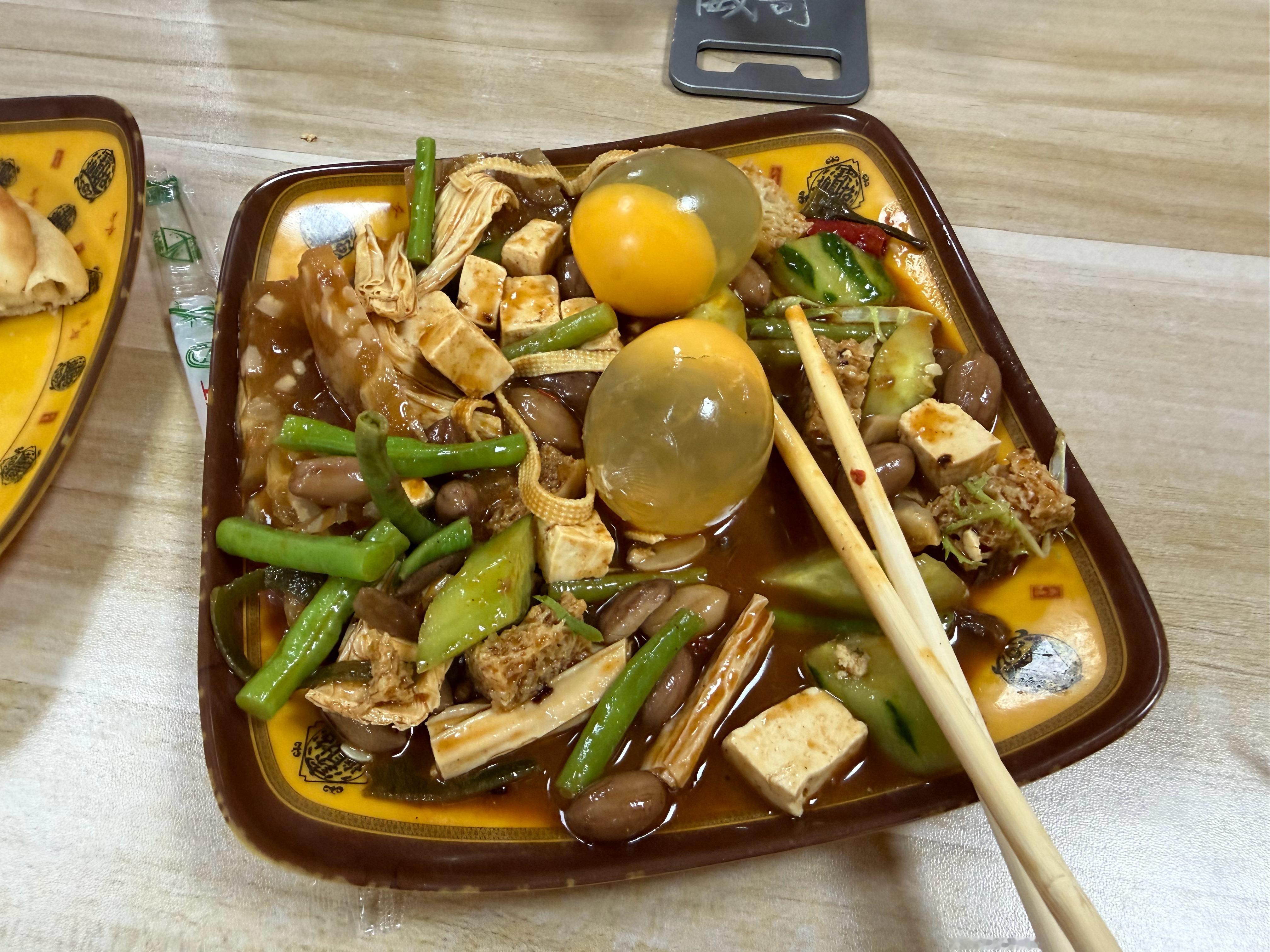 今天才知道，熬夜玩手机，也是导致身体发胖因素之一，凌晨2点睡，早上9点起床，这个