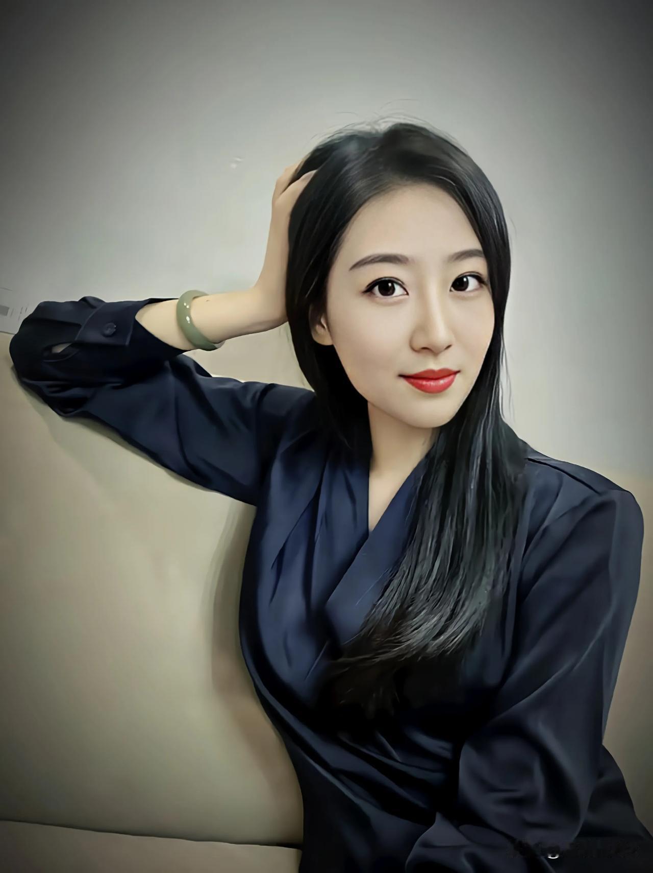 自律的一个重要方面是，不让自己沉浸在对人对事的无益的想象中。 

一一《次第花开