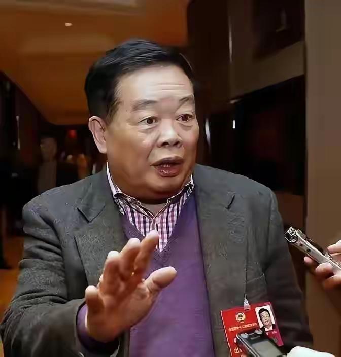 一根拐杖看清人情冷暖，曹德旺早年这段往事，道尽世道人心
 
创作声明：本文属于企