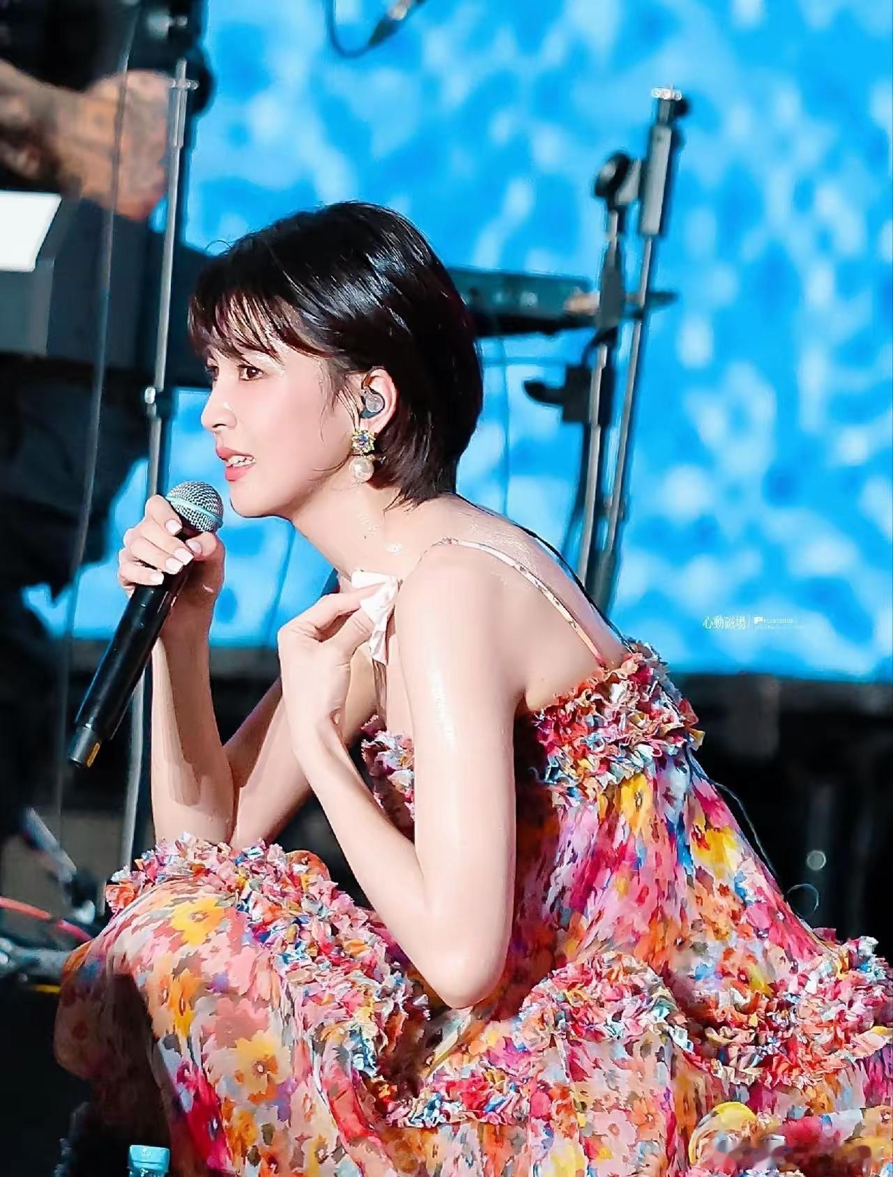感觉以后不会有歌手，愿意来两广开演唱会了吧不是两广人不看演唱会，也不是两广人没有