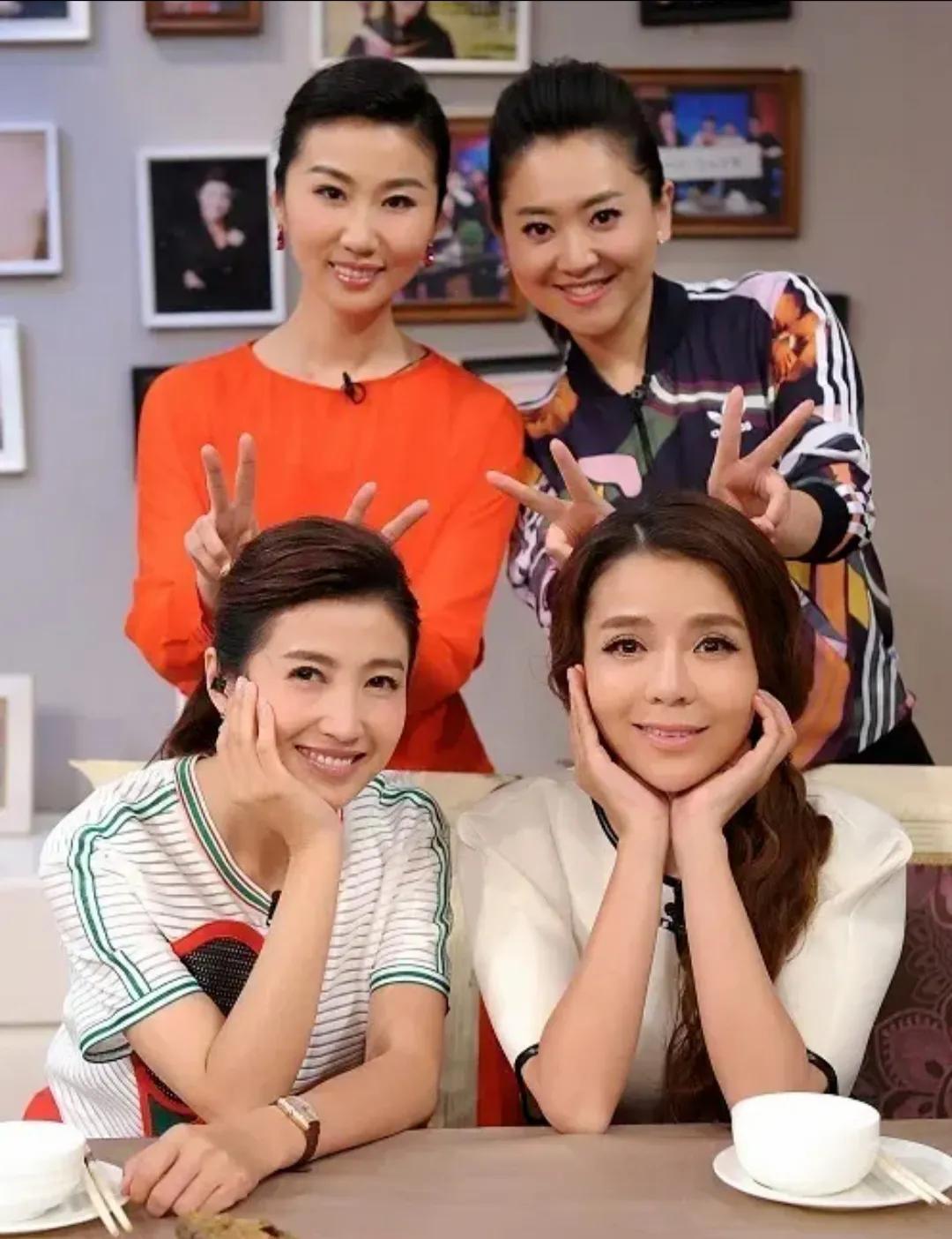 春妮，朱迅，月亮姐姐，左上角美女是谁，是主持人吗？她出名吗？