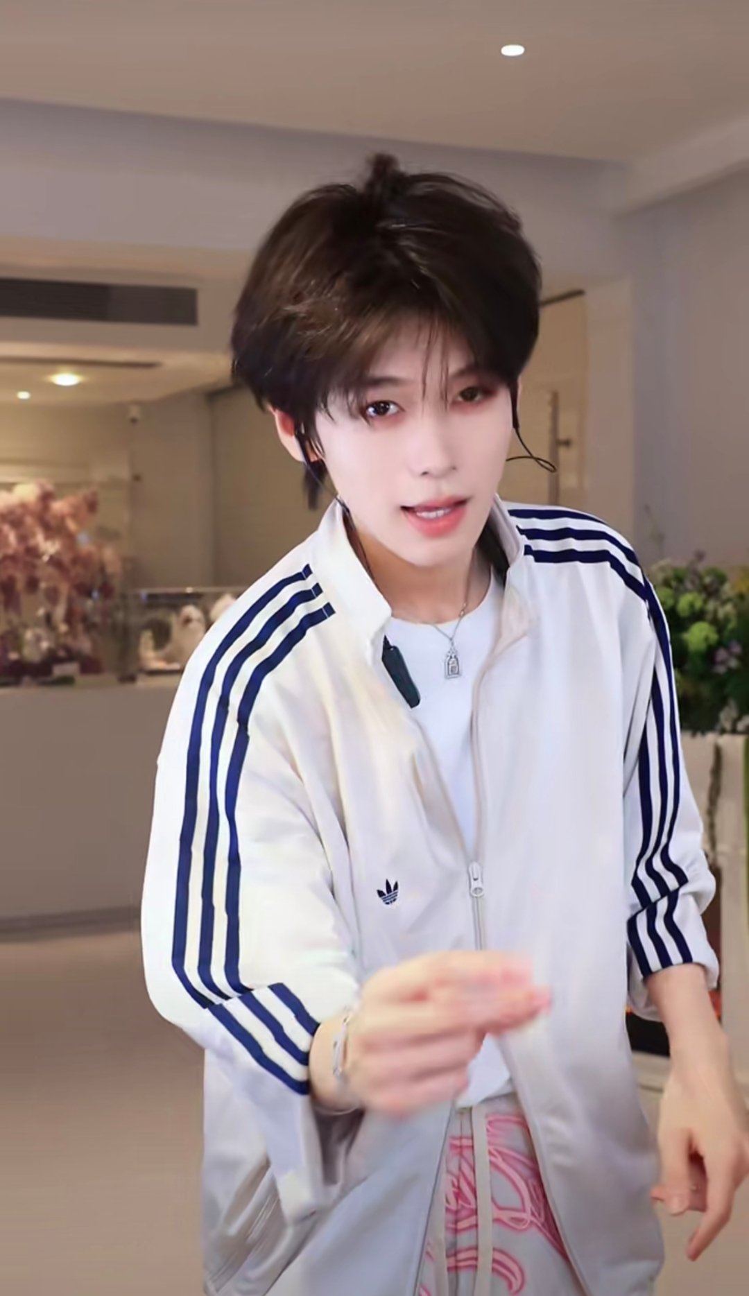 依旧相信阿迪是一个男人最好的嫁妆[锦鲤附体] ​​​