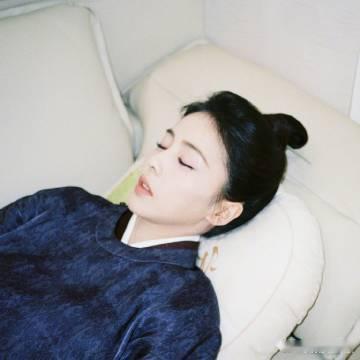 白鹿晒莫离剧照白鹿六一晒莫离剧照六一被白鹿萌到，叶璃造型美到犯规，甜度超标🍬白