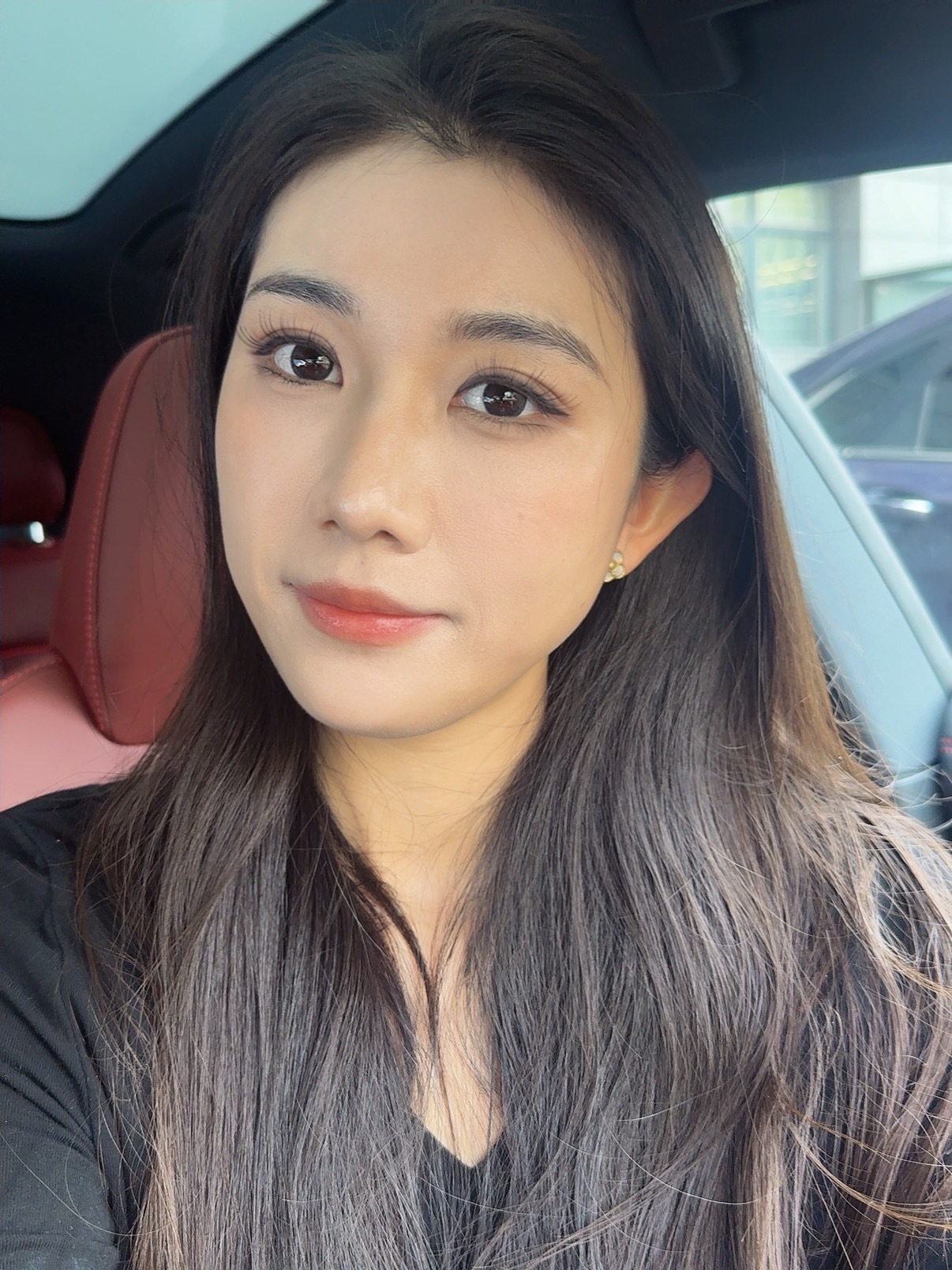 最近很喜欢这种自然感的妆效💅虽然这个月忙飞了，但早上还是抽了半天时间爬起来去上