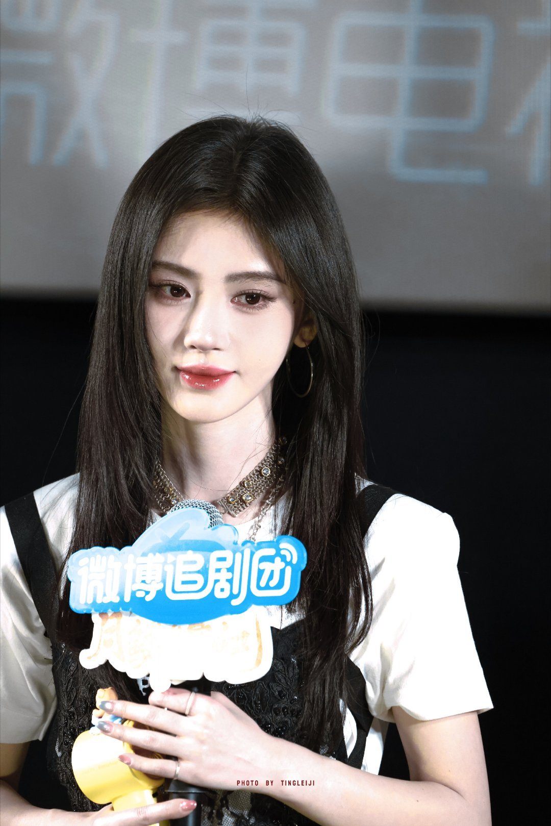鞠婧祎 jjy鞠婧祎苏绿夏jjy鞠婧祎万花世界静谧的夜晚 你是我藏在微风中的欢喜