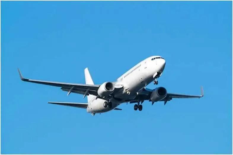 波音，又出问题。美联航发布公告称，停飞的波音737 MAX 9型飞机安全检查时，