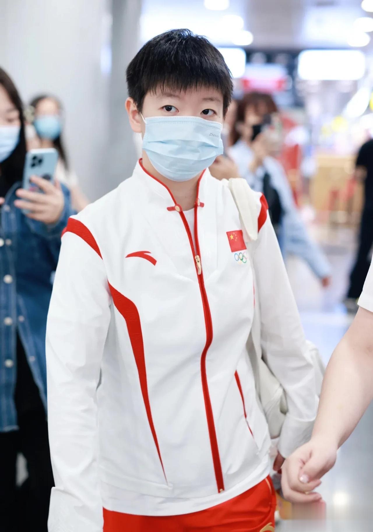 已经被国乒天团帅晕…
#孙颖莎# 莎莎这气场太强大了，比赛加油火力全开[加油]邱