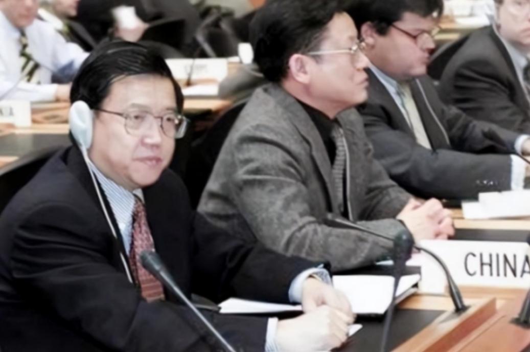 “我看过你们中国人的肉市场，恕我直言，你们的肉在美国只能做狗食”！1997年中国