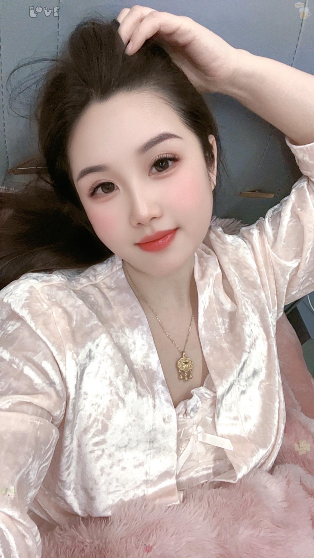 今天是 12🈷️的第一天☀️，也是今年最后一个月了，悄悄许个愿吧！愿...