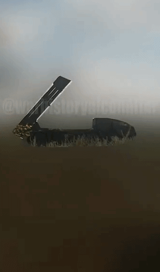 俄军龙卷风—S奔向库尔斯克战场，获得无人侦察机坐标数据后，对着乌军的阵地，集结点