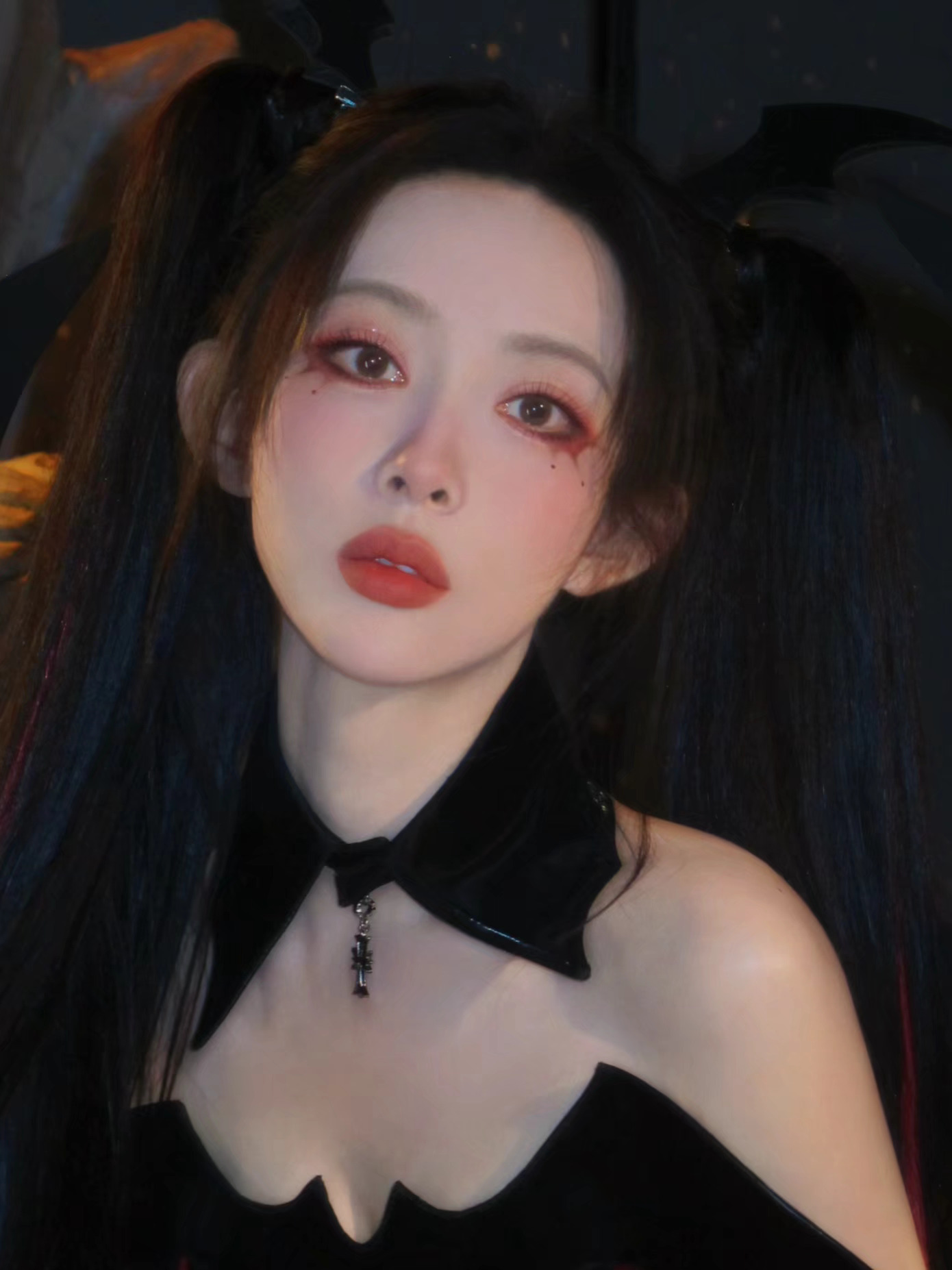 王亚飞给孟子义画的暗黑天使妆 