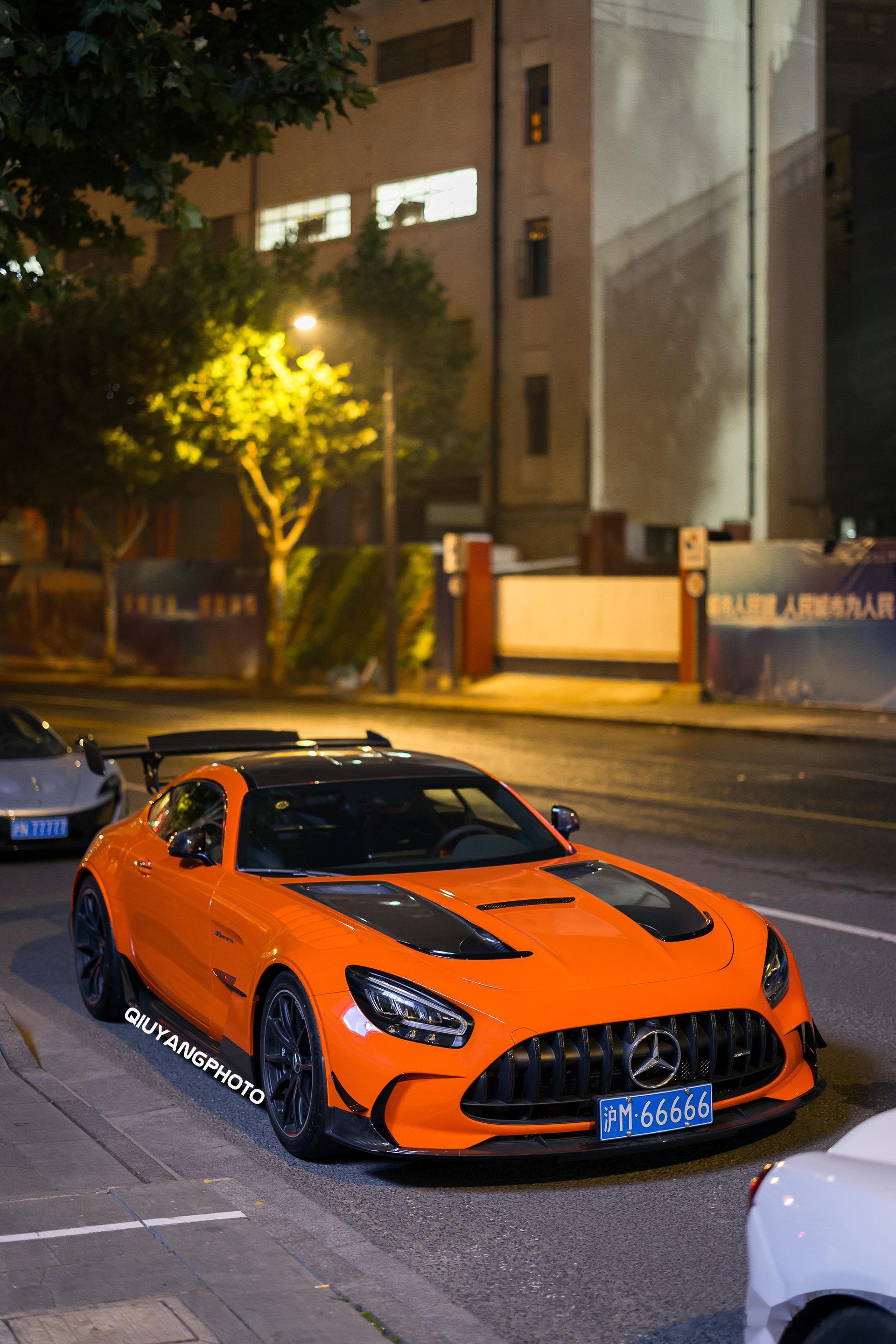 Magama Beam Orange Mercedes AMG GT Black