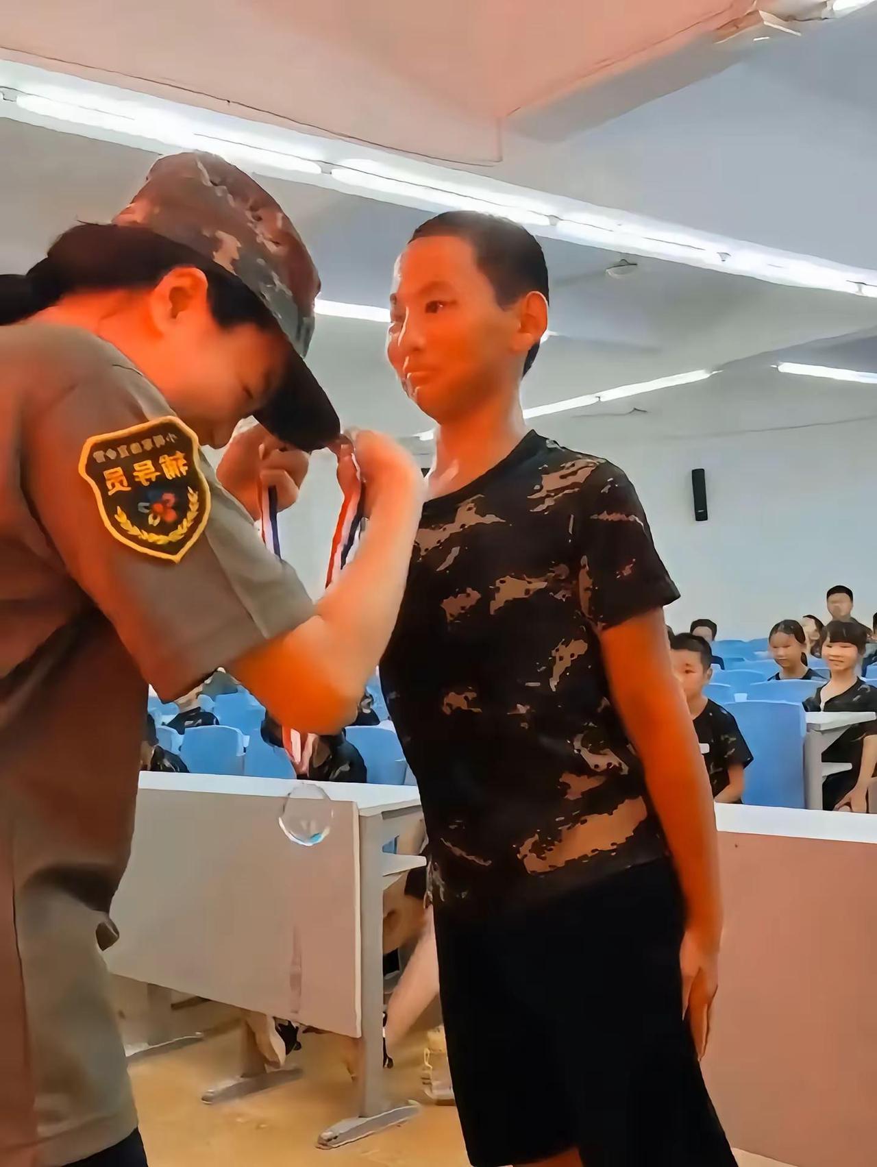 两周夏令营，一生军旅情