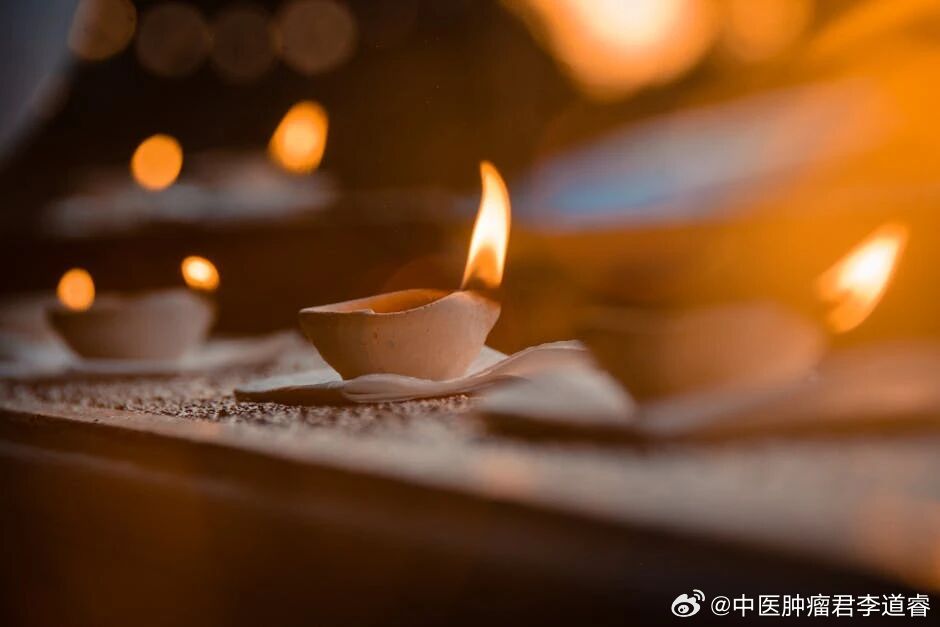 【总说“上火”，你知道究竟上的什么“火”吗】健康科普中医养生说 “上火了！”这日