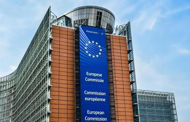 欧盟要强制27国排除中国5G，还长臂管辖全世界，中国只能出底牌了。

欧盟这纸“