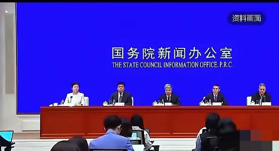 紧急提醒，涉及每个人，一定要警惕！
千万不要过度恐慌，但一定不要放松警惕！
据最