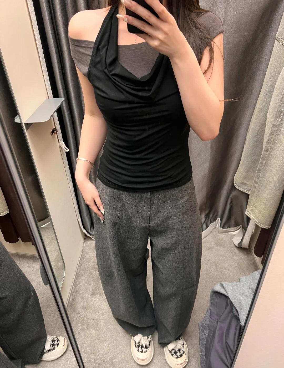 陪朋友逛moussy结果自己试了一堆..
偶然陪朋友出来逛街，刚好逛到mouss