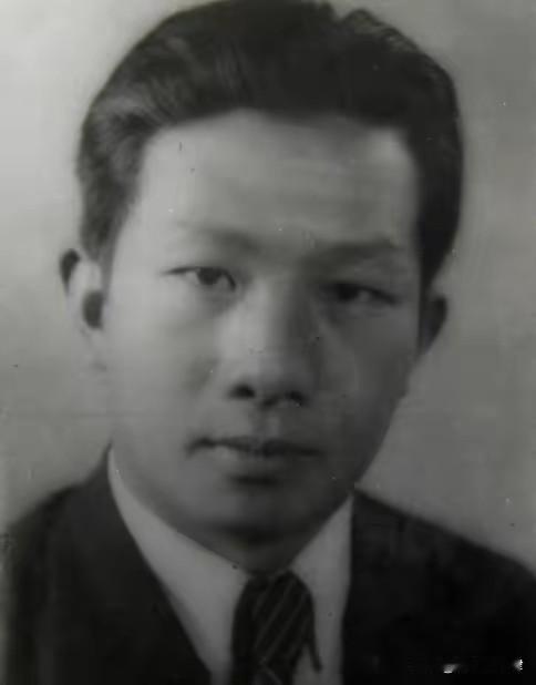 中国最可惜的天才！23岁意外离世，一生短暂，却留下一首全民传唱的国歌
 
在中国