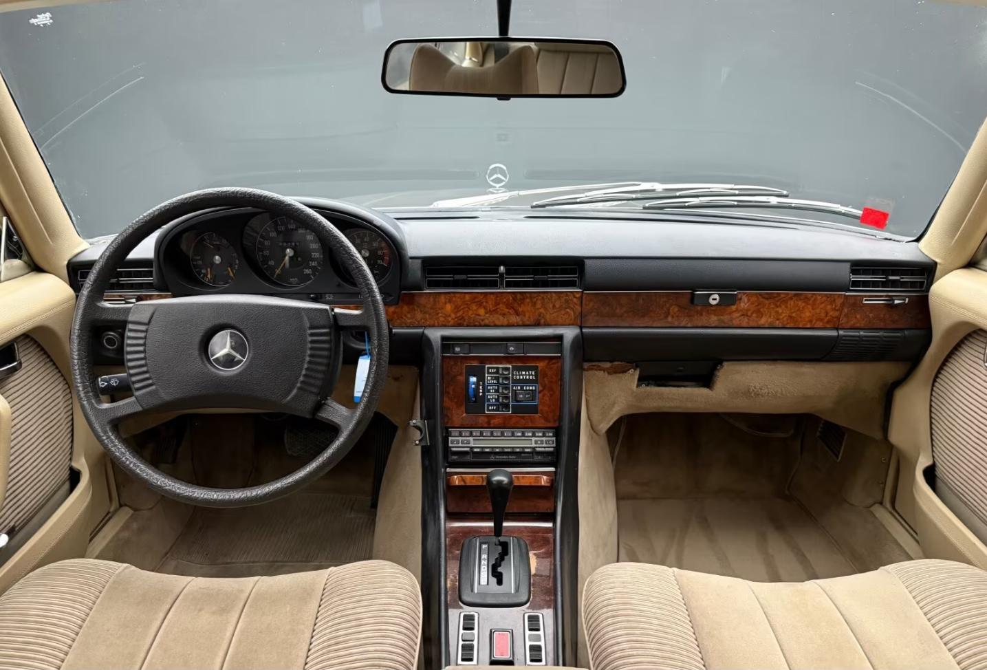 防弹车 Mercedes-Benz 450 SEL 6.9，1979年的一台老奔