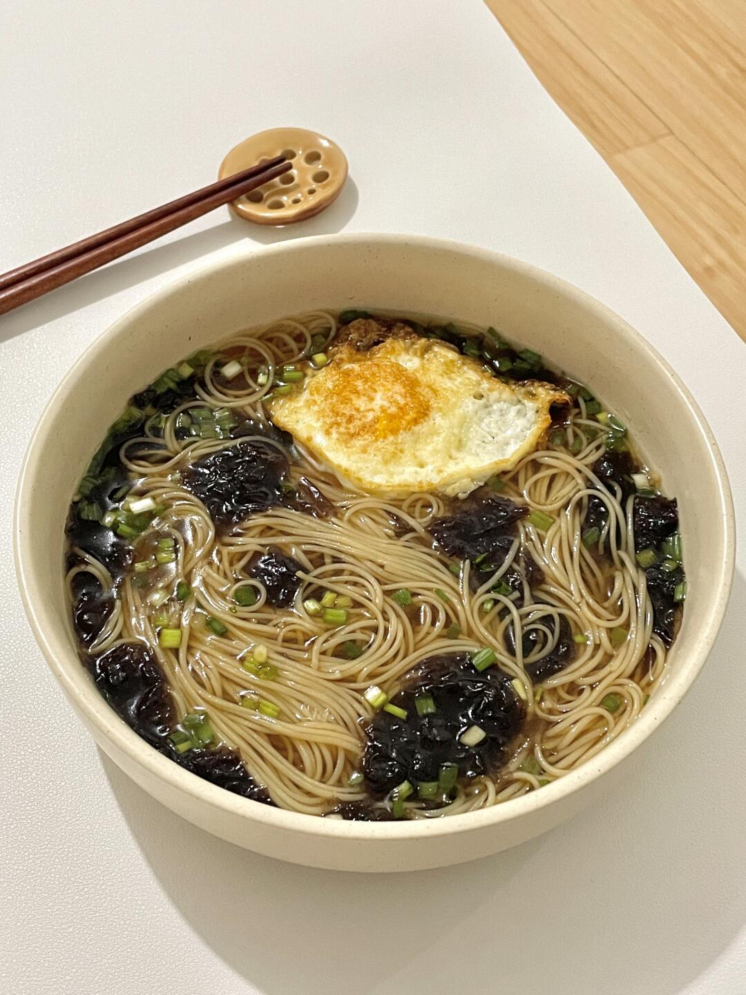 一人食🧑‍🍳汤都能喝完的清汤面