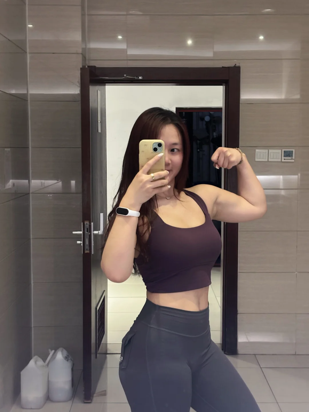 大腿壮壮的 很有安全感