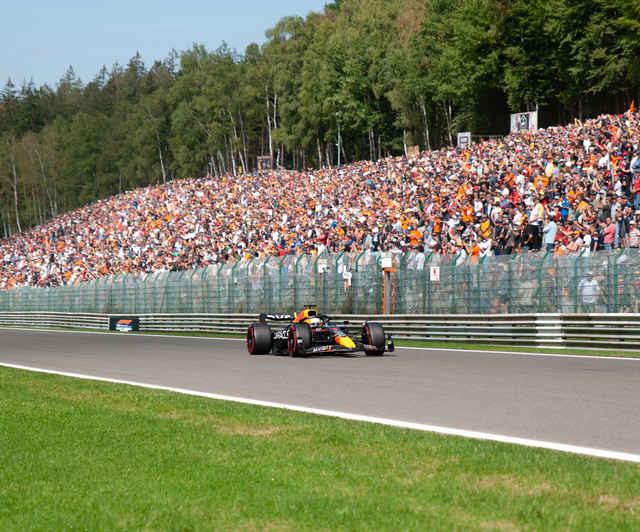 F1汉密尔顿的法拉利首季：241分说明什么？
转投法拉利的首个赛季，汉密尔顿目前