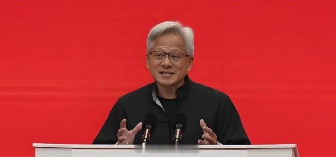 黄仁勋表示，人工智能的下个浪潮是物理 AI——Physic AI。他指出，生成式